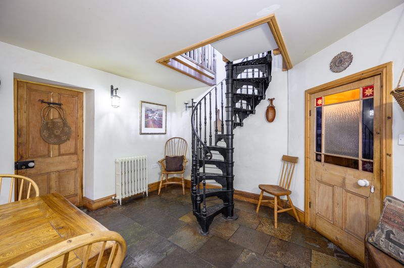 Breakfast Room- click for photo gallery